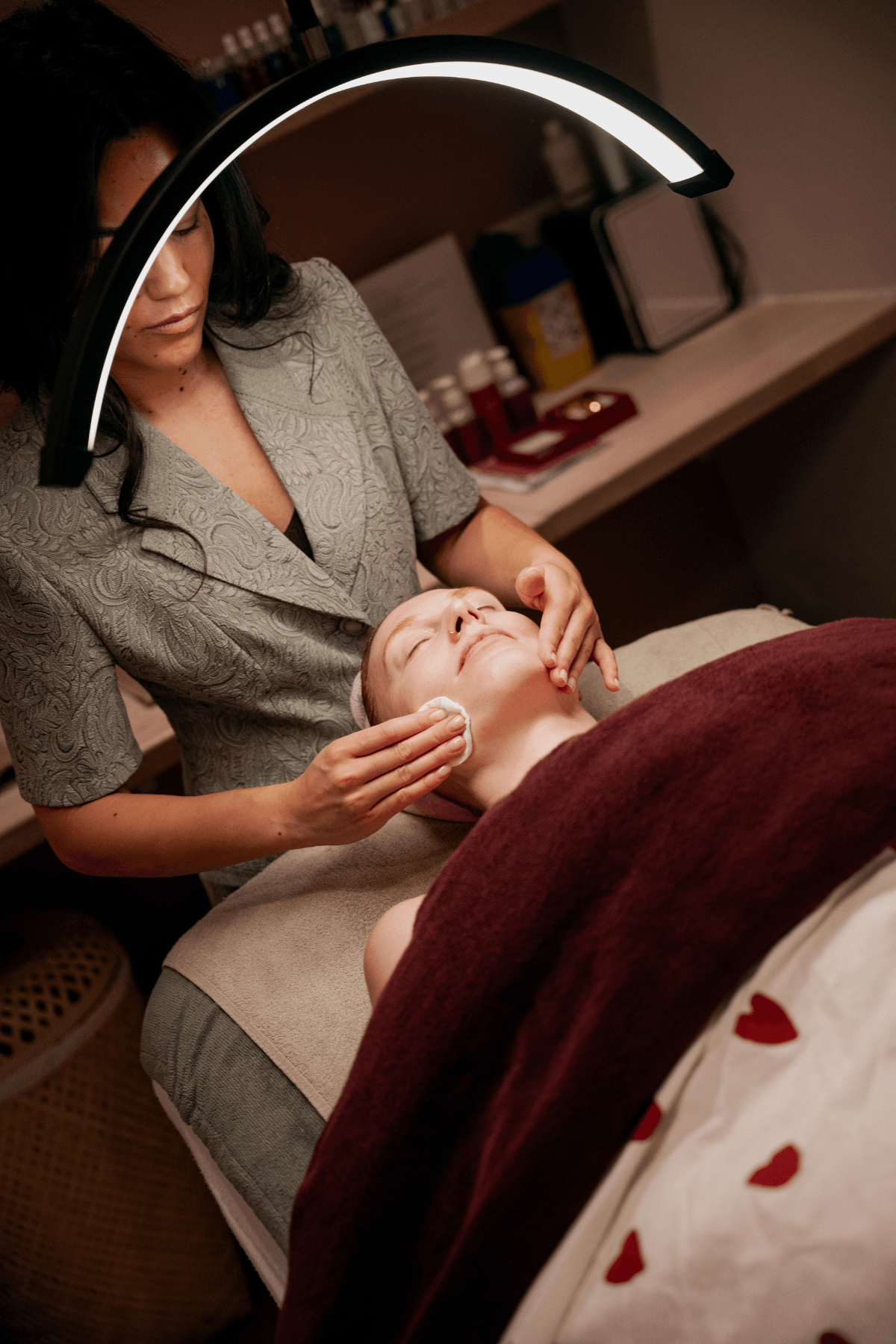Forlle’d Glow Lift- every face institute (1) (2)