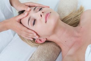 De 5 voordelen van bindweefselmassage bij Every Face Instituut